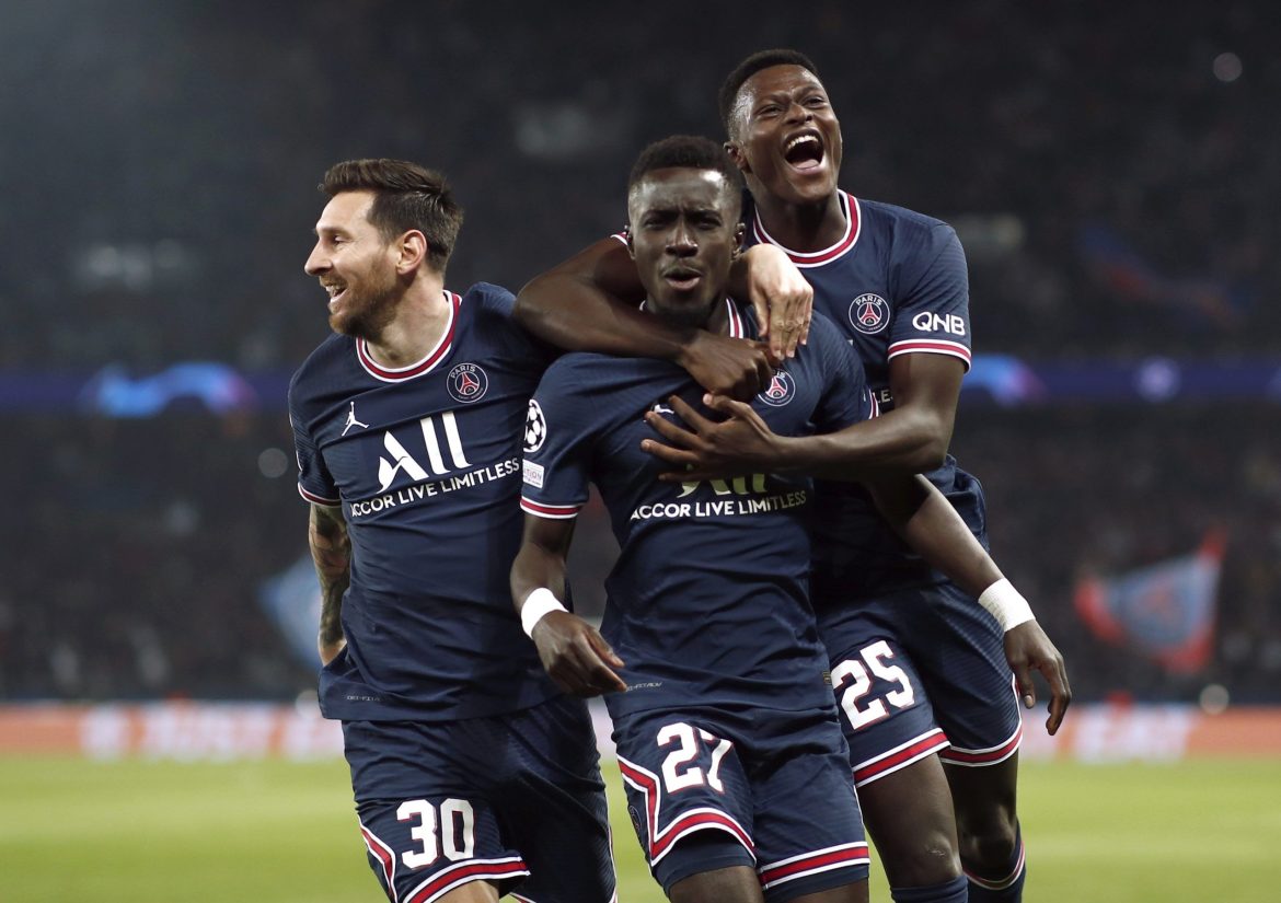 Everton: "Deal in place" for Gueye return