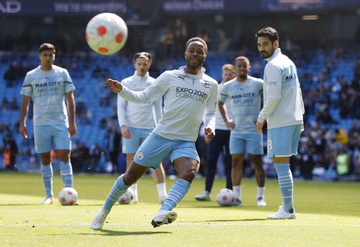 Man City in talks with Sterling over new deal